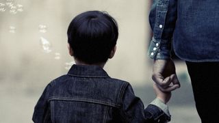 Cum ii putem invata pe copii sa se fereasca impotriva agresorilor. Sfaturile specialistilor