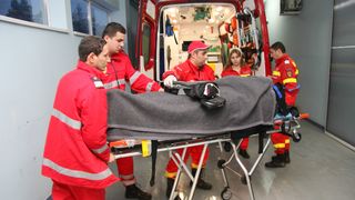 Un barbat din Iasi a murit dupa ce a fost purtat de la un spital la altul! Familia ii acuza pe medici