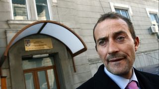 Cum a ajuns Radu Mazare sa fie despagubit cu 25.000 lei de politistii care-l anchetau! Fostul edil, fugit acum in Madagascar, a dat IGPR-ul in judecata si a castigat