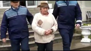 Nebun de gelozie, un batran din Gorj a transformat masina amantului concubinei sale intr-o torta. A avut, insa, o surpriza neplacuta. Cui ii apartinea, de fapt, masina