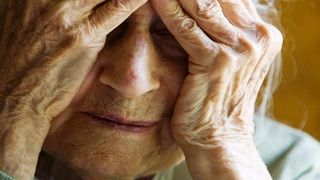 O batrana din Galati a fost abuzata de un consatean. Faptasul are 21 de ani!