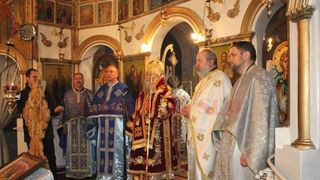 Ai taxele platite la zi catre Biserica? Preotii iti dau acatiste bonus! Cat te costa si cum poti sa beneficiezi de aceasta "oferta"