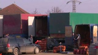 Valul de scumpiri a lovit din plin Romania. Cat au ajuns sa coste legumele romanesti