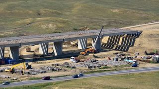 Autostrada Sebes Turda s-a stricat inainte sa se circule pe ea - Procesul de receptie a fost suspendat