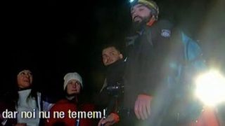 Patru turisti, intorsi de la moarte sigura de salvamontisti. Unde au fost surprinsi, in ciuda avertismentelor autoritatilor