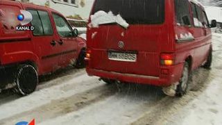 Constanta: Opt autovehicule blocate pe un drum national dupa ce un autotren a derapat, blocand ambele sensuri de mers