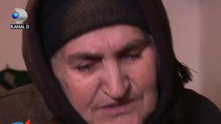 Au ramas fara banii de apartament, dupa ce doi comercianti au venit sa le vanda vase din inox! Doi batrani din Buzau sunt in pragul disperarii