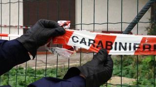 Au ucis-o sub privirile fiicei de 11 ani, pentru o suma modica. Doi romani sunt criminalii cu sange rece