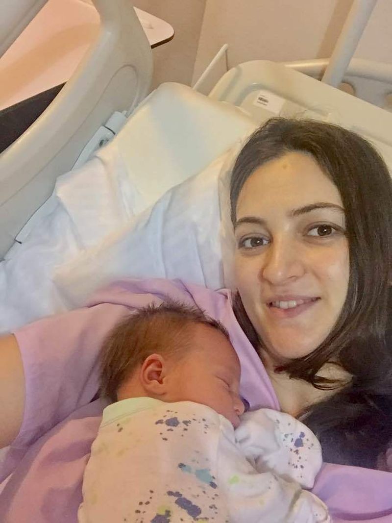 Madalina Dobrovolschi si fetita ei (foto: Facebook)