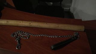 Jandarmii au confiscat mai multe arme albe de la protestatari!