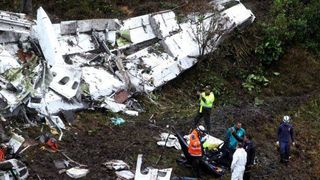 Accident aviatic in urma cu putin timp! Un elicopter s-a ciocnit cu un avion - Din pacate nu exista supravietuitori