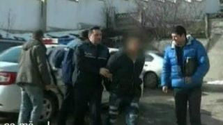 Doua surori din Bacau au fost batute chiar de fiul uneia dintre ele. Luni de zile, femeile au trait un adevarat cosmar desi aveau ordine de restrictie