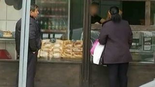 Aveti grija ce mancati dimineata! Multe produse de patiserie contin ingrediente ce se regasesc in produsele cosmetice!