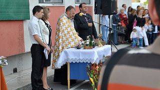 Preotului din Tecuci, cercetat in dosarul privind fraudarea sistemului asigurarilor de sanatate, i s-a luat dreptul de a sluji