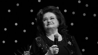 Mormantul Stelei Popescu a luat foc! Ce s-a intamplat la locul de veci al artistei VIDEO EXCLUSIV