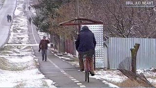 Ca la noi, la nimeni! O comuna din Neamt poate sa bata toate recordurile la marcaje anapoda! Pe sosea nu exista niciunul, in schimb au trotuarele