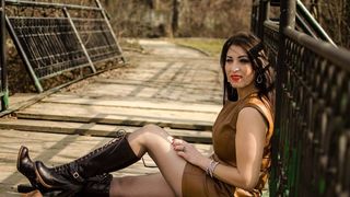 Tina Teresa a fost felicitata de Jackie Chan! Romanca a scris o carte care l-a impresionat pe actor