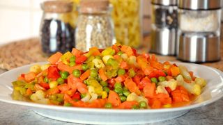 Legumele taiate si congelate sunt deosebit de periculoase, sustin specialistii! Iata riscul la care te expui daca le consumi