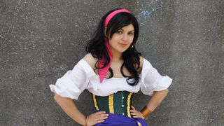 Caz incredibil intr-un liceu! Spectacolul "Cocosatul de la Notre-Dame" pus in scena de elevi anulat pe motiv ca interpreta Esmeraldei nu este tiganca veritabila!