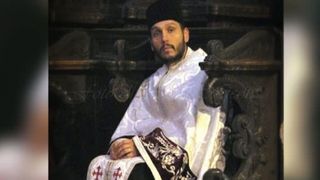 "Vreau sa fiu ingropat in pamantul de acasa, langa mama mea!" Ce i s-a intamplat parintelui Radu in Italia este cumplit. Mama acestuia a murit acum 40 de zile