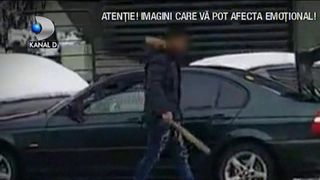 Scene socante in Botosani. Un sofer loveste cu pumnii o masina in care se afla o familie cu un baietel - Nu se satura din dat cu pumnii si scoate si o bata din portbagaj