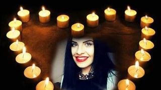 Mariana Sarkany a petrecut Ziua Indragostitilor la mormantul fiicei. Femeia a dus flori si inimioare de plus la locul de veci al artistei ucise in incendiu la Constanta