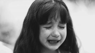 "Ajutor, tata o omoara pe mama!" O fetita de 9 ani din Iasi nu a putut sa isi salveze mama de la moarte. Ce au facut cei carora le-a cerut ajutorul este inuman