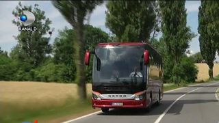 "Ca sa le facem viata mai usoara si mai dulce". Un primar din Vrancea vrea sa cumpere un autocar cu 34 de locuri ca sa ii plimbe pe cetateni prin tara! Ce parere au satenii