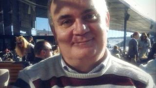 Profesorul condamnat pentru crima de acum 20 de ani a dat in judecata o televiziune care i-ar fi stricat imaginea! Dan Pacurariu se judeca si cu universitatea care l-a concediat