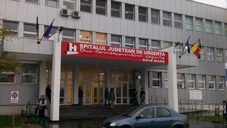 Un barbat s-a aruncat de la etajul 10 al Spitalului de Urgenta din Baia Mare