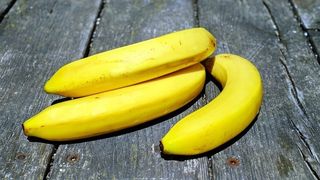 Cum alegem corect bananele. Ce culoare au bananele cele mai bune