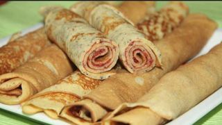 Trebuie sa incerci aceasta reteta pentru clatite de post! Un deliciu fara ou si fara lapte!