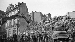 41 de ani de la cutremurul din 1977! Bucurestiul a fost transformat intr-un morman de moloz! Se poate intampla din nou, oricand!