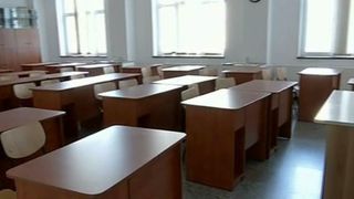 Peste o mie de scoli din toata tara anunta ca vor boicota simularea examenului de evaluare nationala! Care sunt nemultumirile dascalilor!