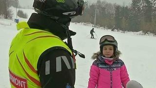 Gest incredibil al unei fetite de doar 8 ani! Micuta a donat banii din pusculita unor salvamontisti! Ce suma a reusit sa stranga si ce le-a spus salvamontistilor!