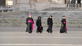 34 de preoti italieni, implicati intr-un scandal sexual de proportii. Acuzatiile au fost formulate de o escorta masculina care &ldquo;nu le mai suporta ipocrizia&rdquo;