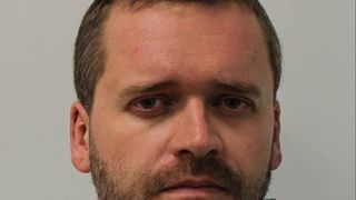 Un roman a ingrozit Marea Britanie. Lucian Stinci si-a ucis cu sange rece colega de camera, o profesoara de 35 de ani