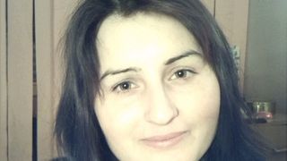 O tanara s-a aruncat pe geam de la etajul 9 al unui bloc din Craiova. "S-a sinucis de dorul copiilor. Fostul sot nu o lasa sa ii vada" - Drama traita de Florina e uriasa