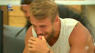 Exatlon 11 martie. Razboinicii nu si-au putut stapani lacrimile cand au citit mesajele de la familiile lor!