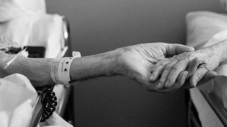 Actorul si cantaretul britanic Ken Dodd a murit la doua zile dupa ce s-a casatorit!