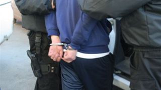 Un barbat din Ploiesti a primit 22 de ani de inchisoare pentru ca si-a omorat concubina! Barbatul il injunghiase si pe fiul femeii!