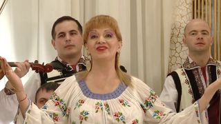 S-a implinit un an de la moartea Ilenei Ciuculete! Rudele regretatei artiste nu s-au impacat nici acum cu ideea ca solista nu mai e printre ei!