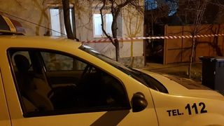 Imaginea surprinsa in casa groazei din Timisoara, unde mama si-a ucis fiica de 4 ani! Un politist a inceput sa planga