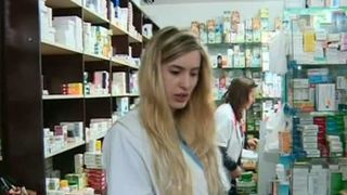 Jaf incredibil! Un hot a spart o farmacie din Constanta, insa n-a furat niciun ban. In schimb a plecat cu un sac plin de medicamente compensate!