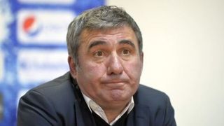 Hotul care i-a spart casa lui Hagi le-a dat de furca politistilor. Oamenii legii au tras 13 focuri de arma pentru a-l pune la pamant!