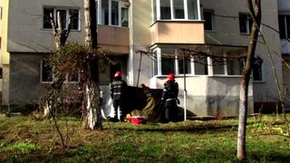 Tanarul care si-a aruncat bunica de la etajul 10 a fost internat la psihiatrie