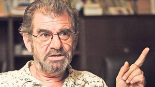 Florin Zamfirescu a fost pensionat cu forta de o celebra actrita care ii este sefa la Teatrul Odeon: &bdquo;Ce trist este cand iesi din viata si intri in istorie!&rdquo;