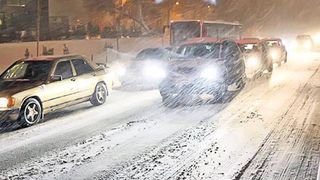 Accident grav in Bucuresti: doua persoane in stare grava. Circulatia este BLOCATA