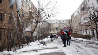 Explozie puternica intr-un bloc din Buzau, provocata de o acumulare de gaze!