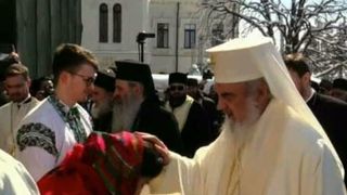 Doi sfinti romani au fost canonizati astazi, la Iasi, de Buna Vestire! Patriarhul Daniel a fost prezent la slujba!